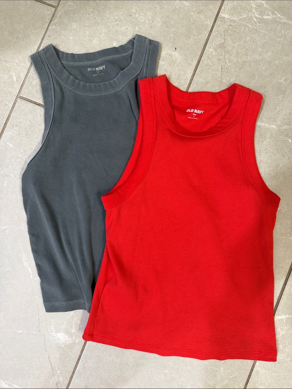 Old Navy Women’s ' Red & Gray Ribbed Tank Tops - 2-Pack
